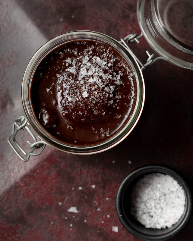 Double Chocolate Mayo Cake in a Jar.
Chocolate mousse / chocolate fudge / fleur de sel.
If you know, you know.
📸: @savery.media