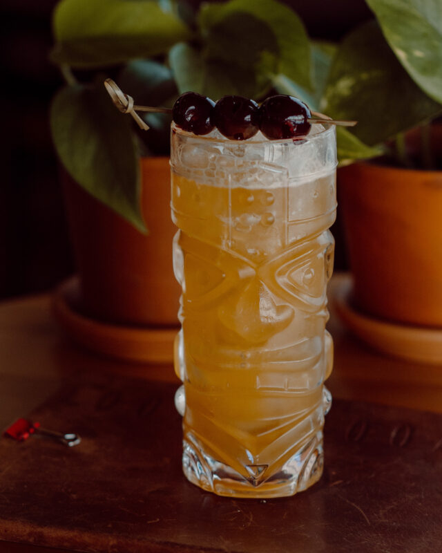 ORCHARD AFTER DARK
Rum / Apple Cider / Amaretto / Sfumato / Honey Ginger Syrup